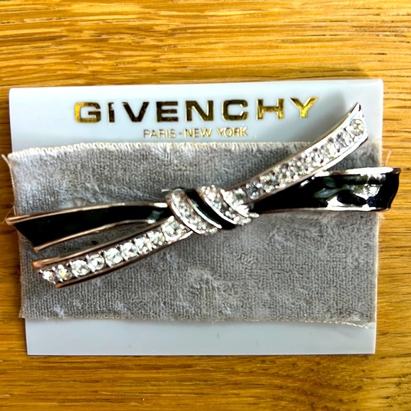 GIVENCHY VINTAGE Rhinestone Black Enamel Bow Brooch. - Picture 1 of 11
